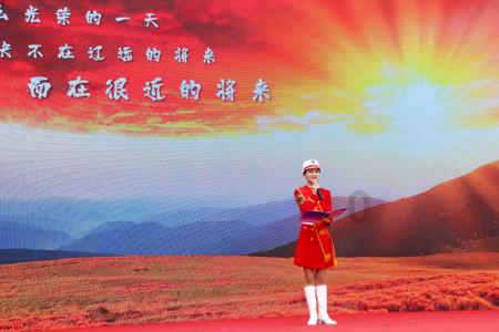新年好怎么贴春联？游戏画面