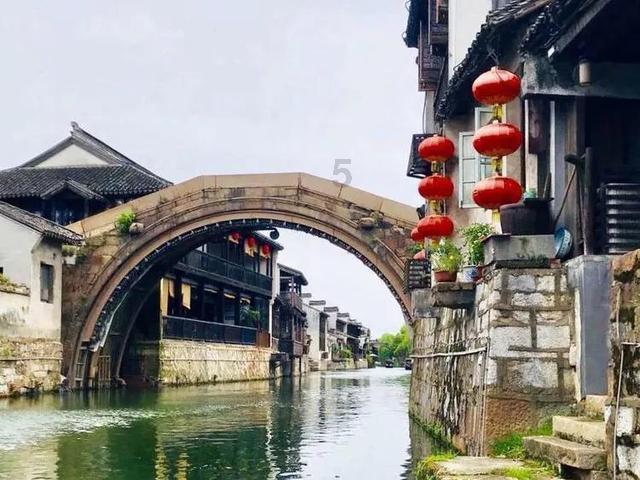 逃离整洁的杂物间